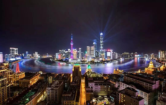 上海魅力燈光秀慶祝進(jìn)博會